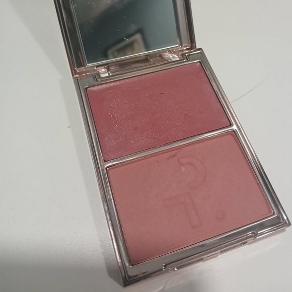 Patrick Ta blush - She Goes to the Gym - Picture 2 of 3